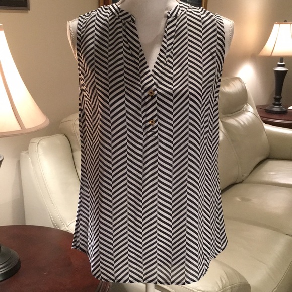 Banana Republic Tops - Banana Republic blouse